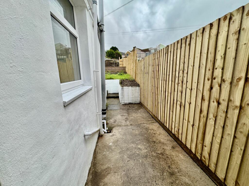 Additional property image - Baldwin Street, Bargoed, CF81