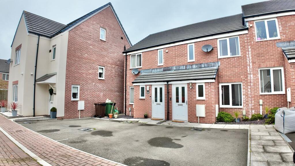 Main image of property: Cae'r Hen Dy, Oakdale, NP12