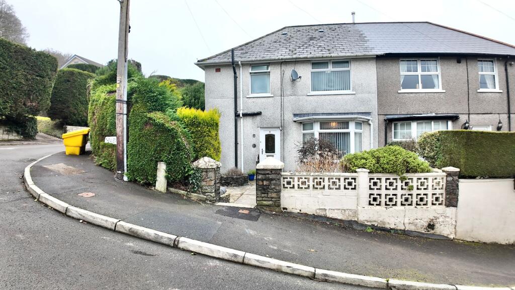 Main image of property: The Avenue, Wyllie, NP12