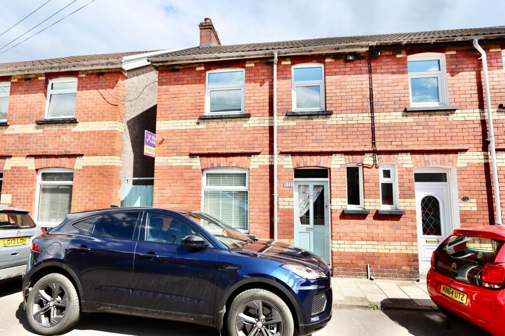 3 bedroom terraced house for sale in Greenfield, Newbridge, NP11
