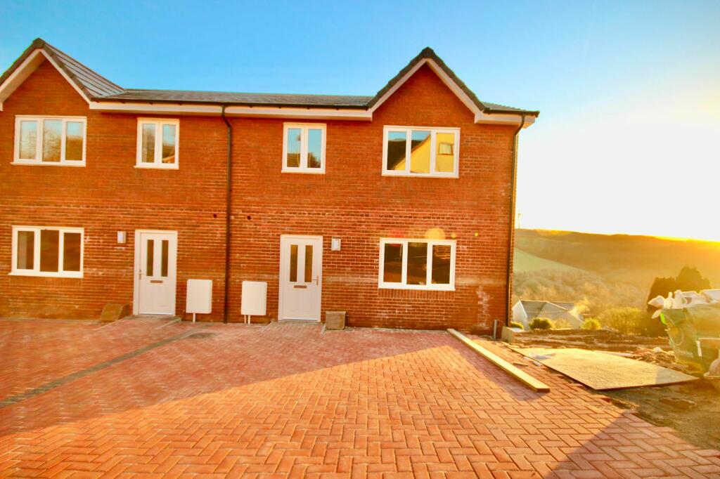 4 bedroom semi-detached house for sale in Gelynos Avenue, Argoed, NP12