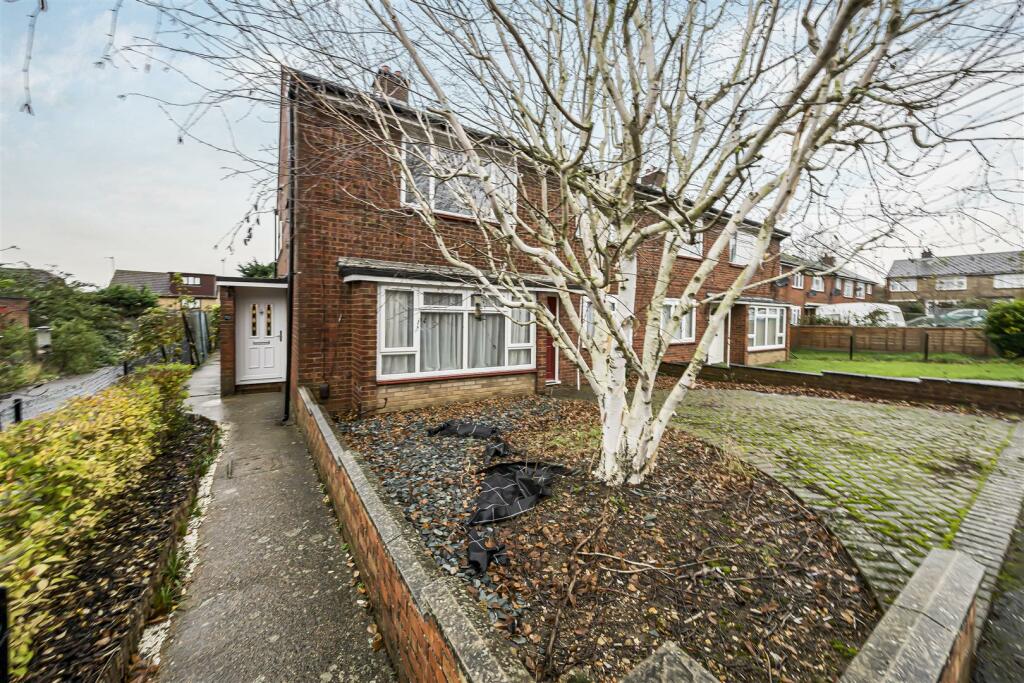 2 bedroom for sale in Mount Pleasant, Harefield, Uxbridge, UB9