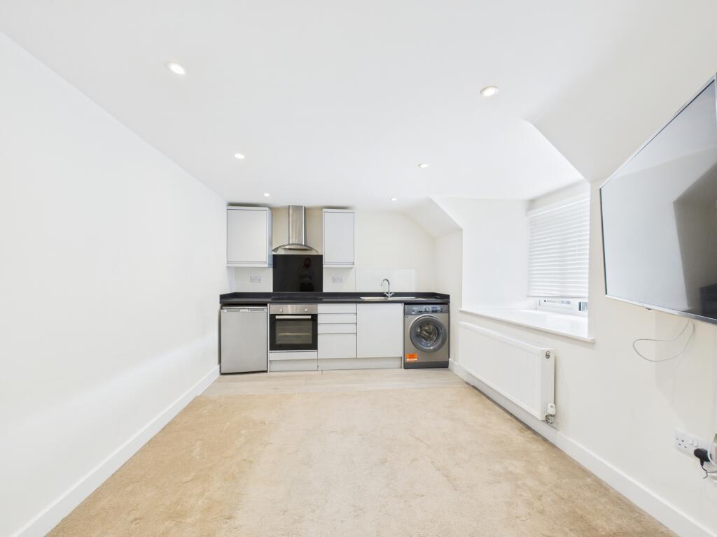 Main image of property: Mulfords Hill, Tadley, RG26