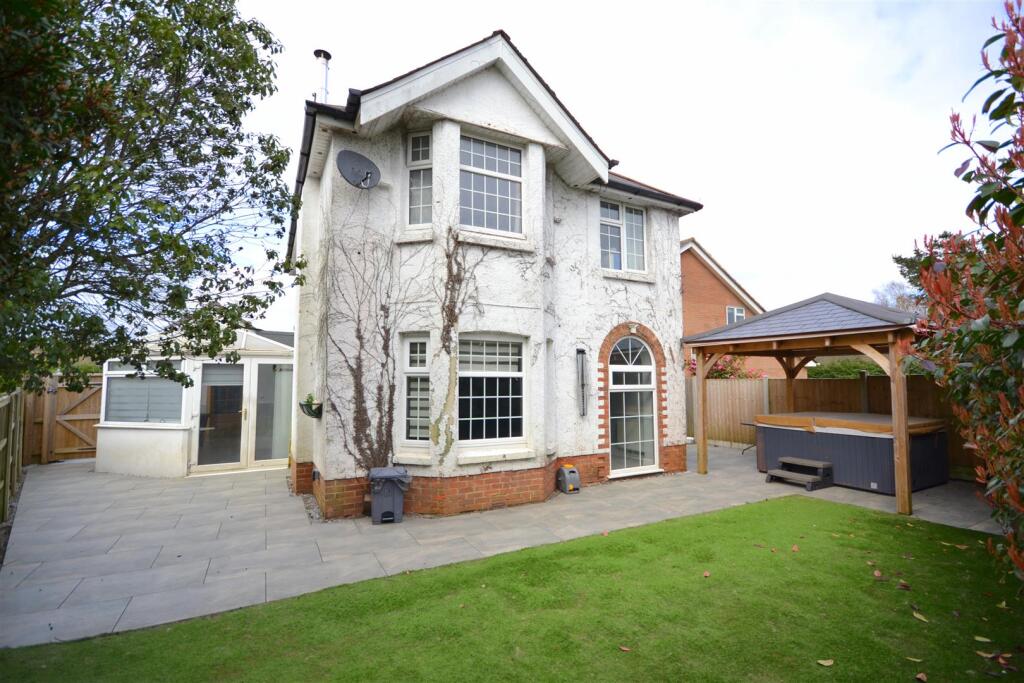 Main image of property: Crescent Road, Verwood