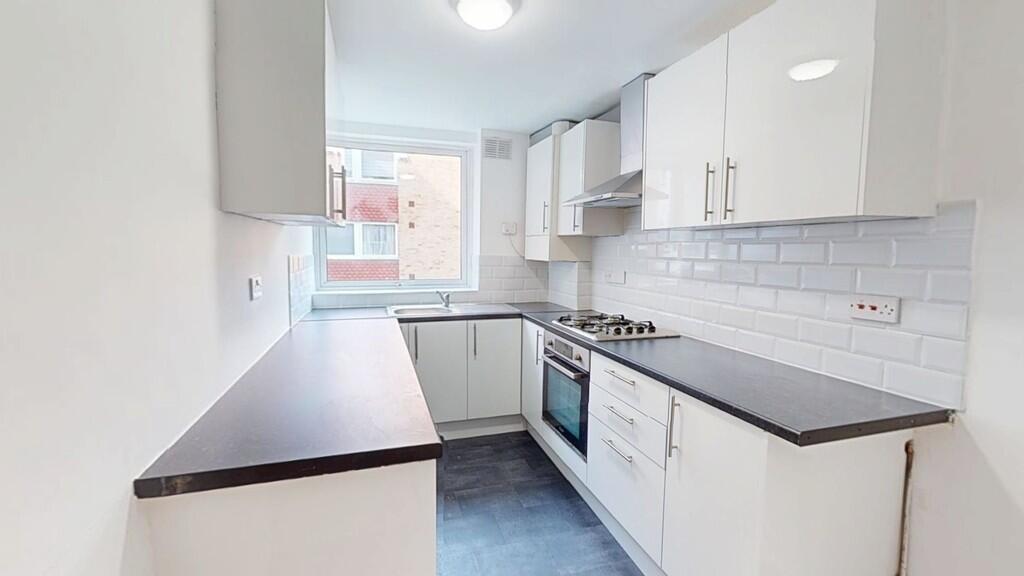 Main image of property: 2 Bedroom Flat To Let in Croydon