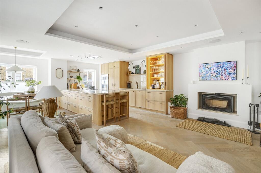 Main image of property: Old Garden House, Bridge Lane, London, SW11