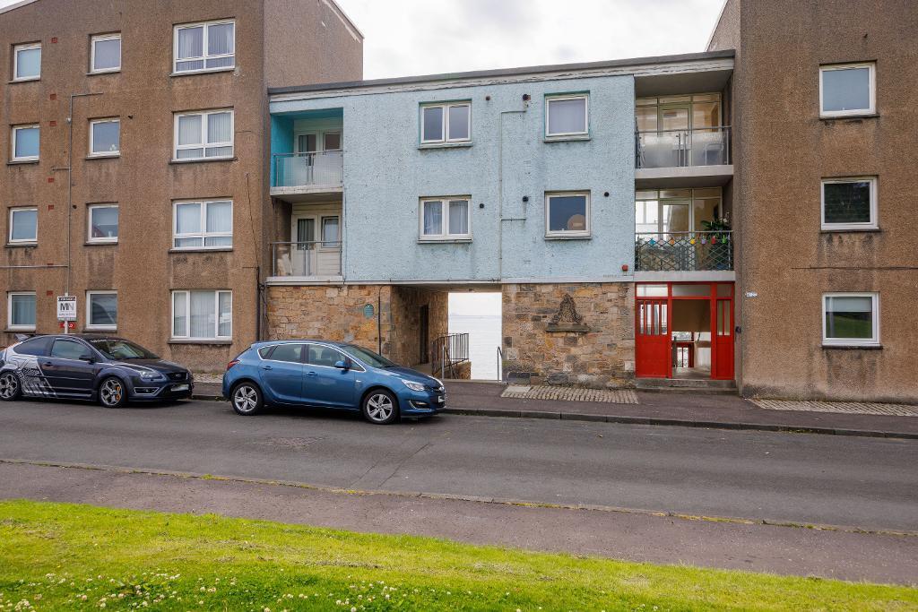 Main image of property: Howard Place, Dysart, KY1 2UP