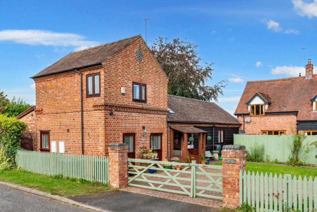 3 bedroom barn conversion for sale in The Old Brick Barn, Kiln Lane