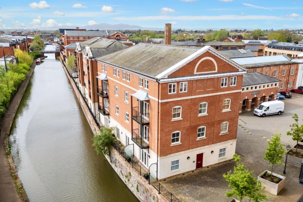 2 bedroom apartment for sale in Doughty Court,Princes Drive, Worcester, Worcestershire, WR1
