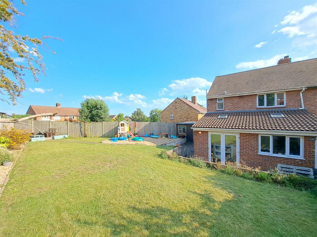 2 bedroom semidetached house for sale in Tintern Close, Portsmouth, PO6