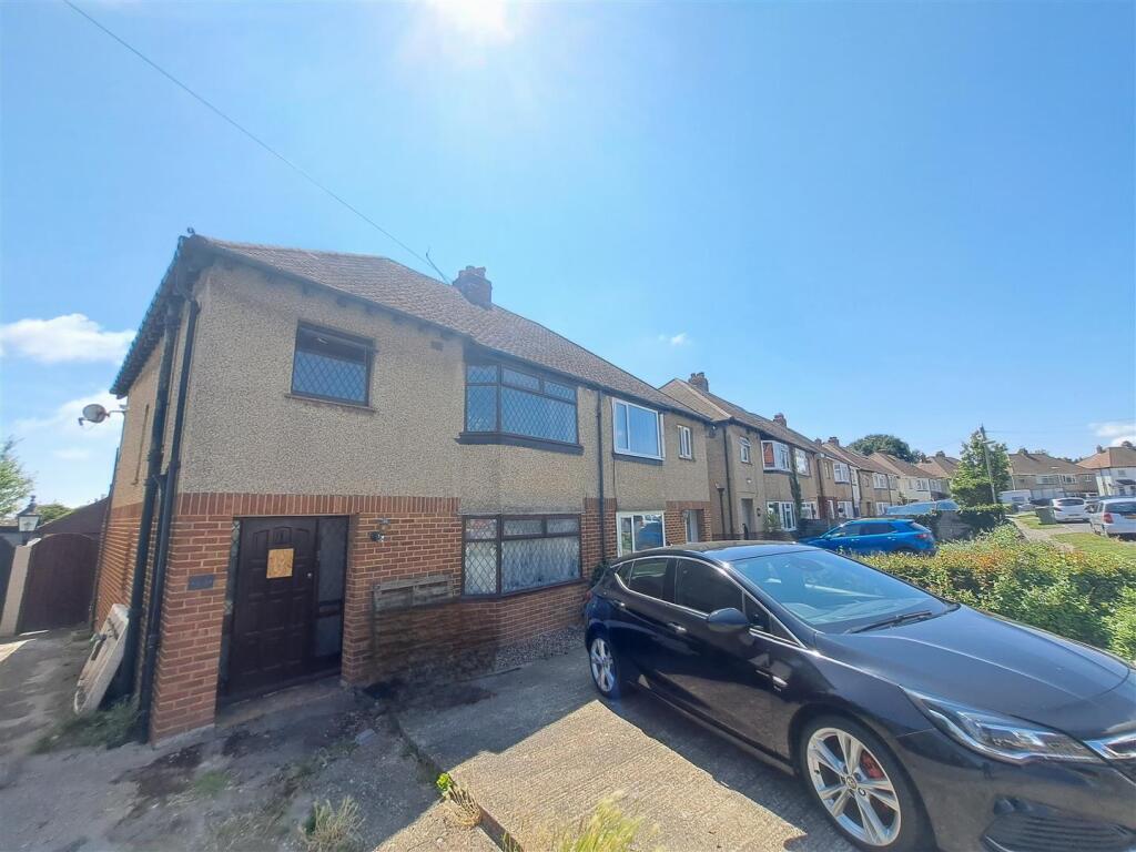 Main image of property: The Hillway, Portchester