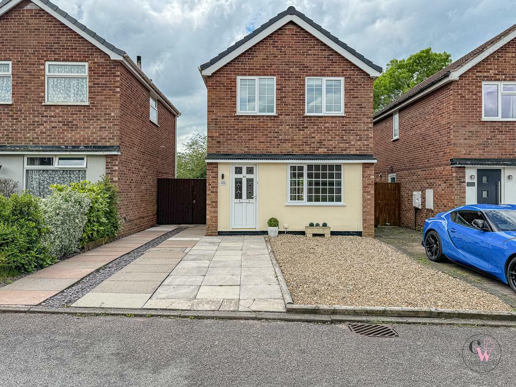 3 bedroom detached house for sale in Gleneagles Drive, Winsford, CW7