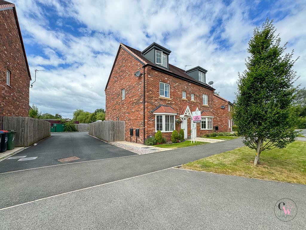 3 bedroom semidetached house for sale in Chillingham Road, Winsford, CW7