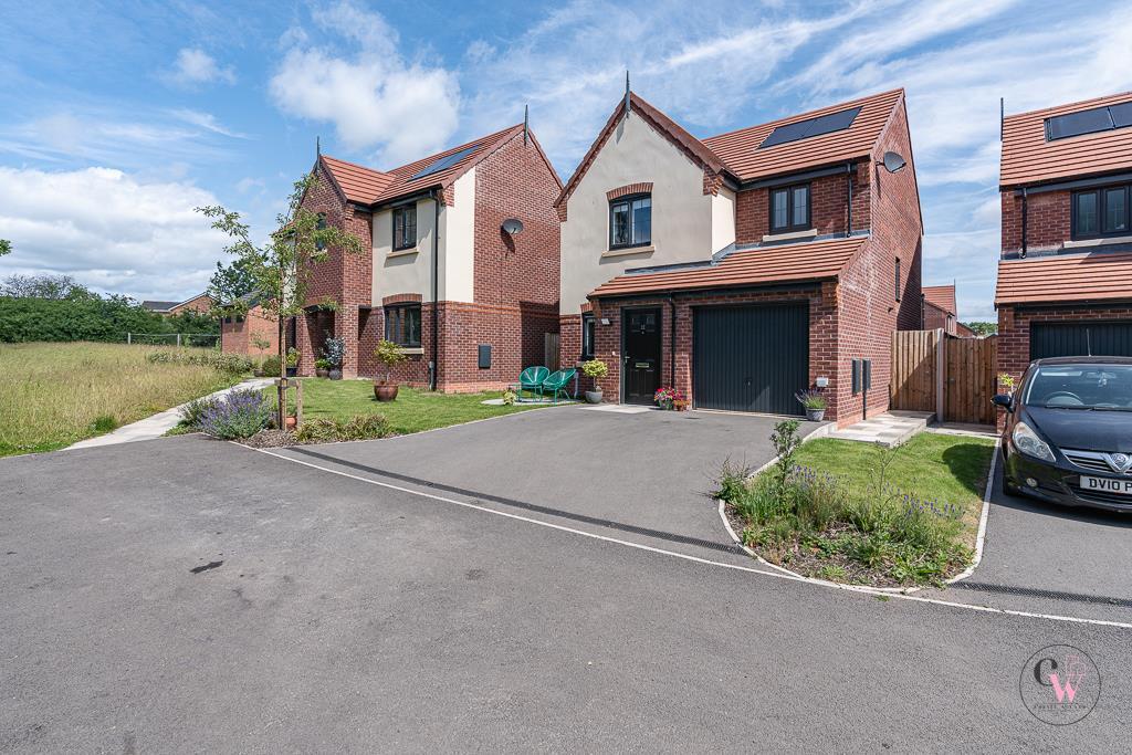 3 bedroom detached house