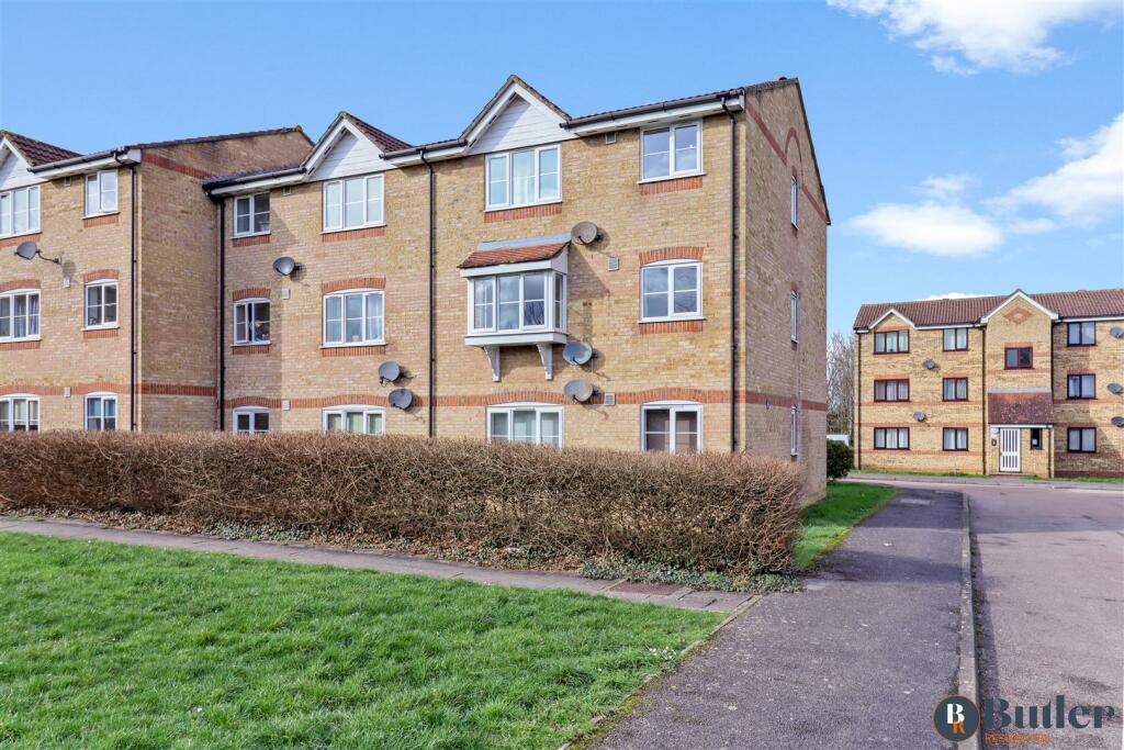 2 bedroom flat for sale in Prestatyn Close, Stevenage, SG1