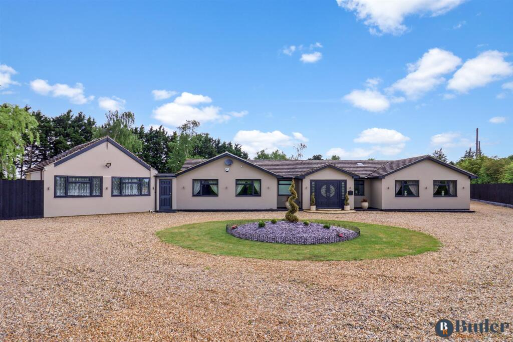 Main image of property: Meadow Green End, Green End, Landbeach