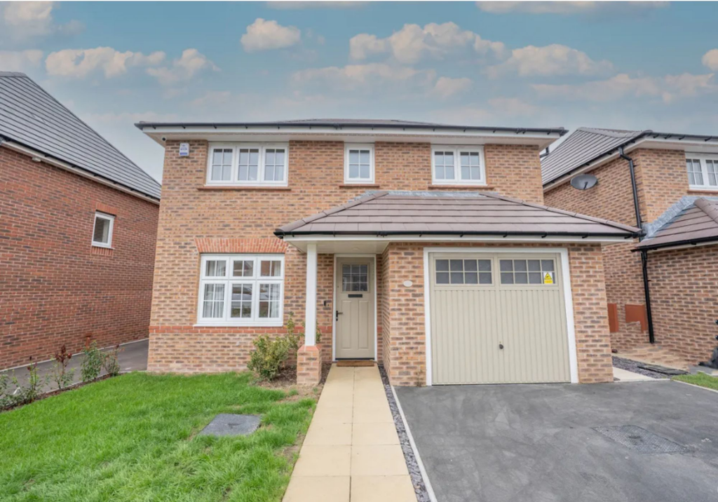 Main image of property: Cae Twmpin Road, Llanwern, NP18