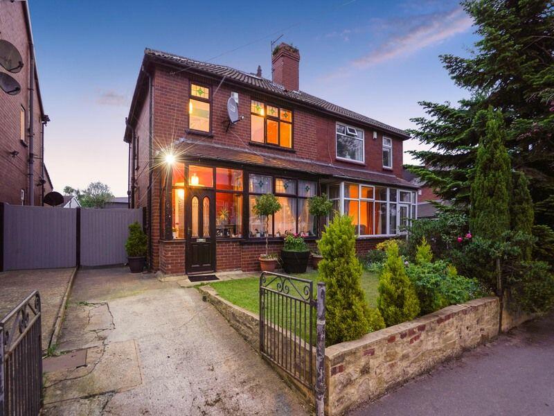 3 bedroom semidetached house for sale in Stainburn Drive, Moortown, LS17