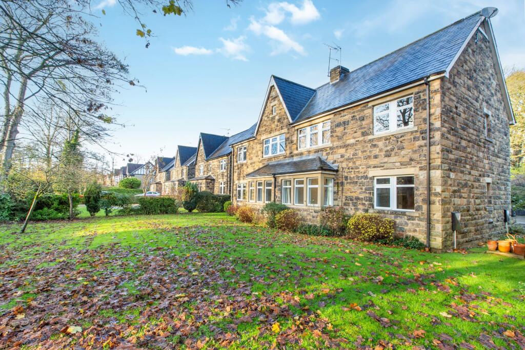Main image of property: Lidgett Park Mews, Leeds