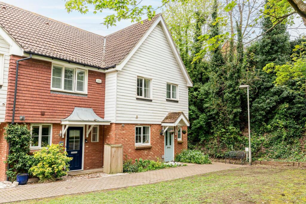 Main image of property: Finch Close, Faversham, ME13