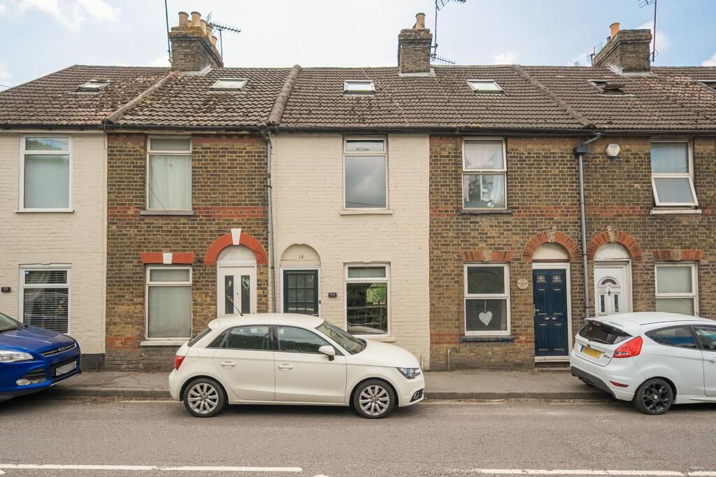 2 bedroom terraced house