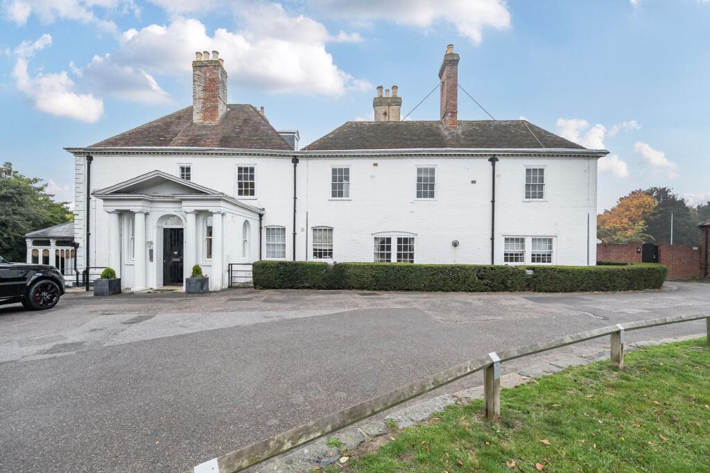 Main image of property: London Road, Faversham, ME13