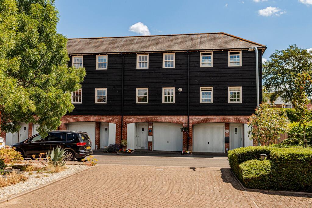 Main image of property: Belvedere Road, Faversham, ME13