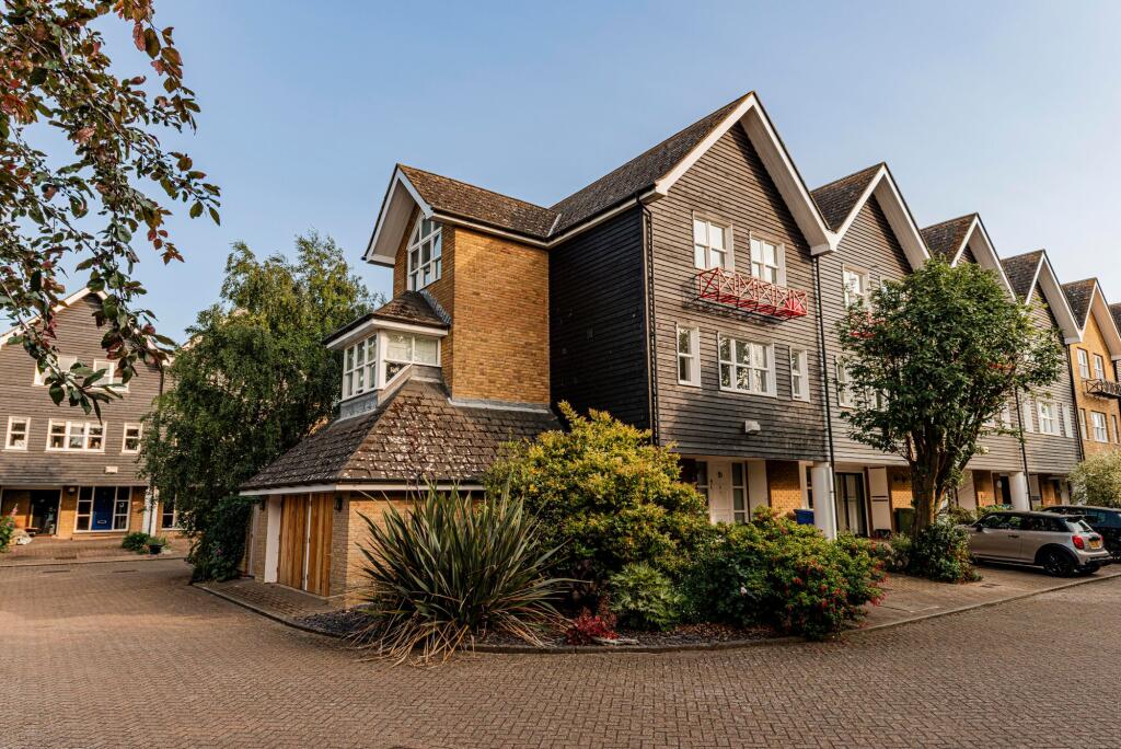 Main image of property: Upper Brents, Faversham, ME13