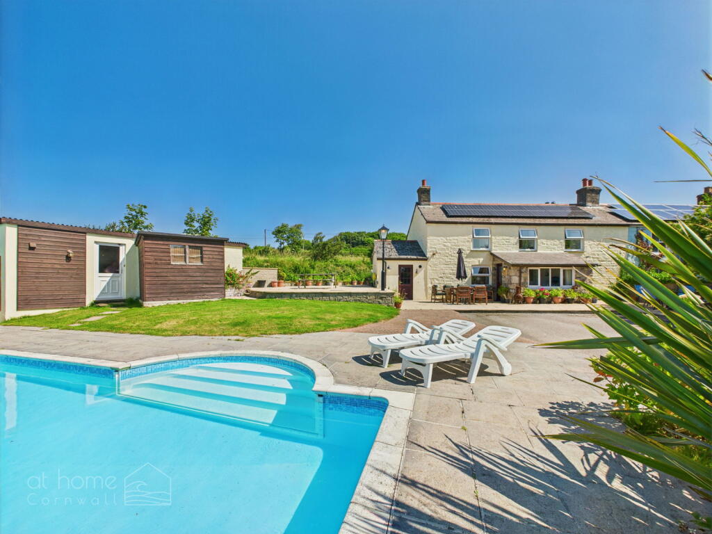 Main image of property: Creegbrawse, Chacewater, Truro, TR4 - Heated Outdoor Pool - Beautiful Gardens