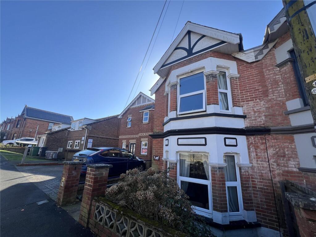 Main image of property: Oakfield Road, East Cowes, Isle of Wight