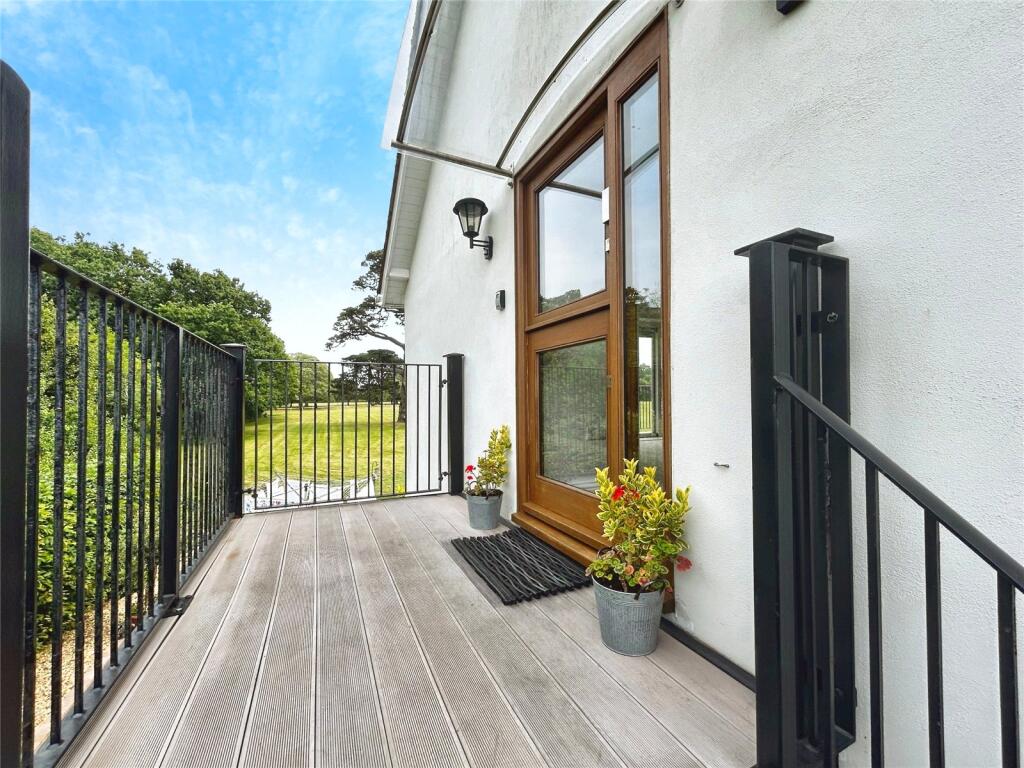 Main image of property: York Avenue, East Cowes, Isle of Wight