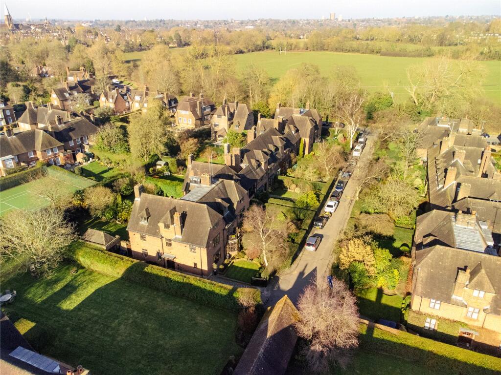 Main image of property: Heath Close, Hampstead Garden Suburb, London, NW11