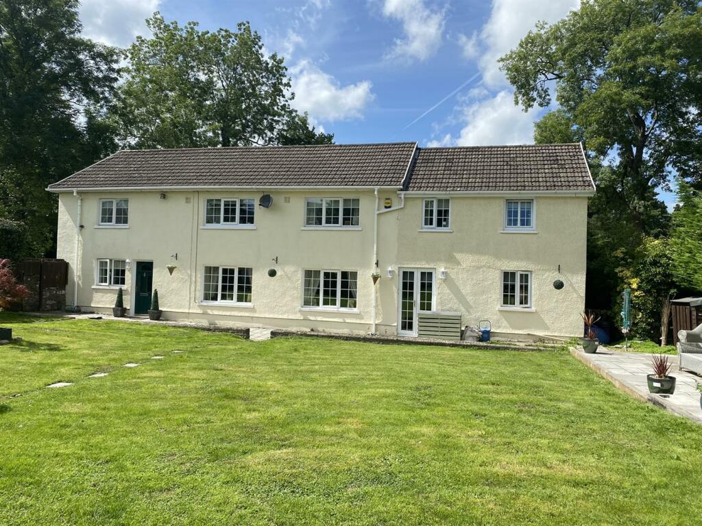 4 bedroom detached house for sale in Common Road, Gilwern, Abergavenny, NP7