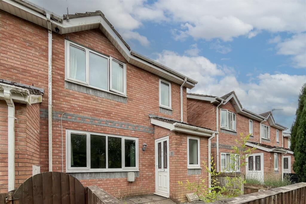 3 bedroom semidetached house for sale in Penywerlod Road, Markham