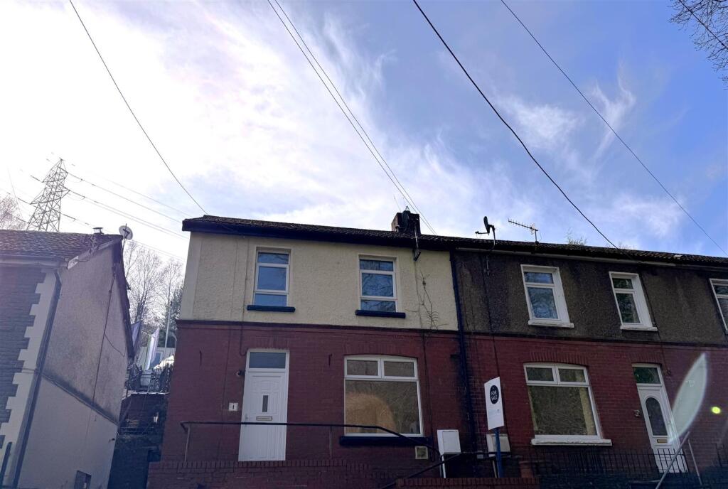 Main image of property: Wood View, Treowen, Crumlin, Newbridge, NP11