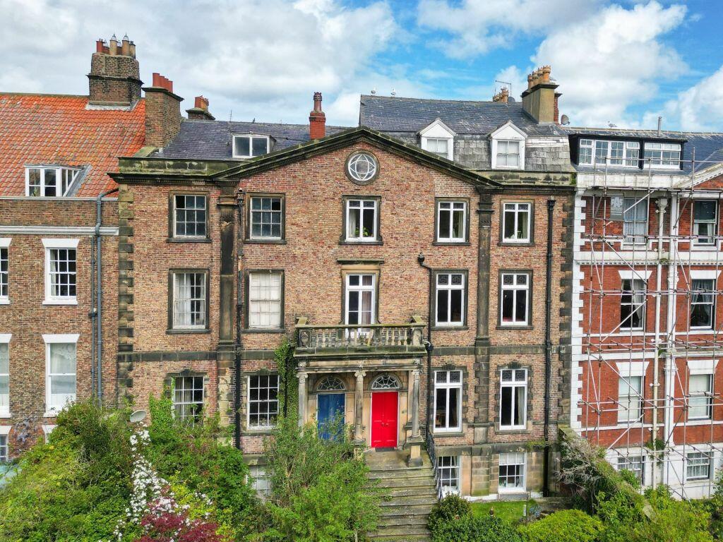 2 bedroom flat for sale in Flat 3, 16 St Hildas Terrace, YO21