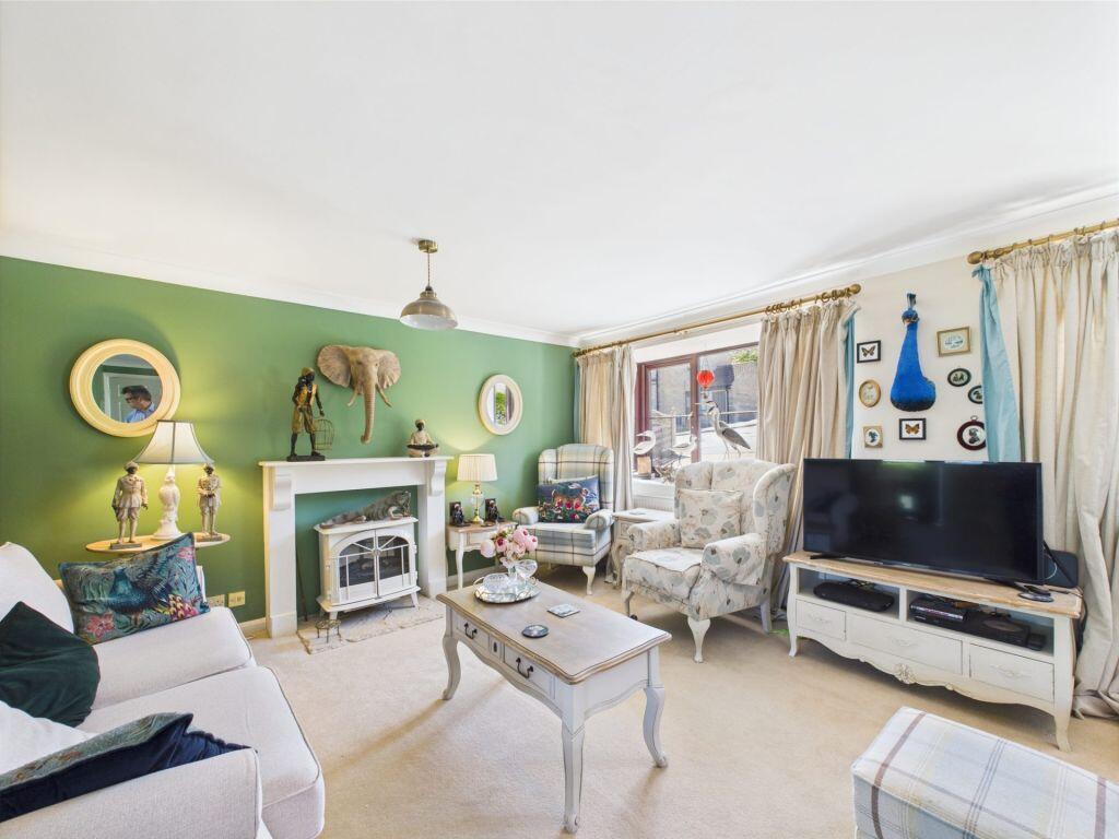 Main image of property: 8 Smiddyfields, Sleights