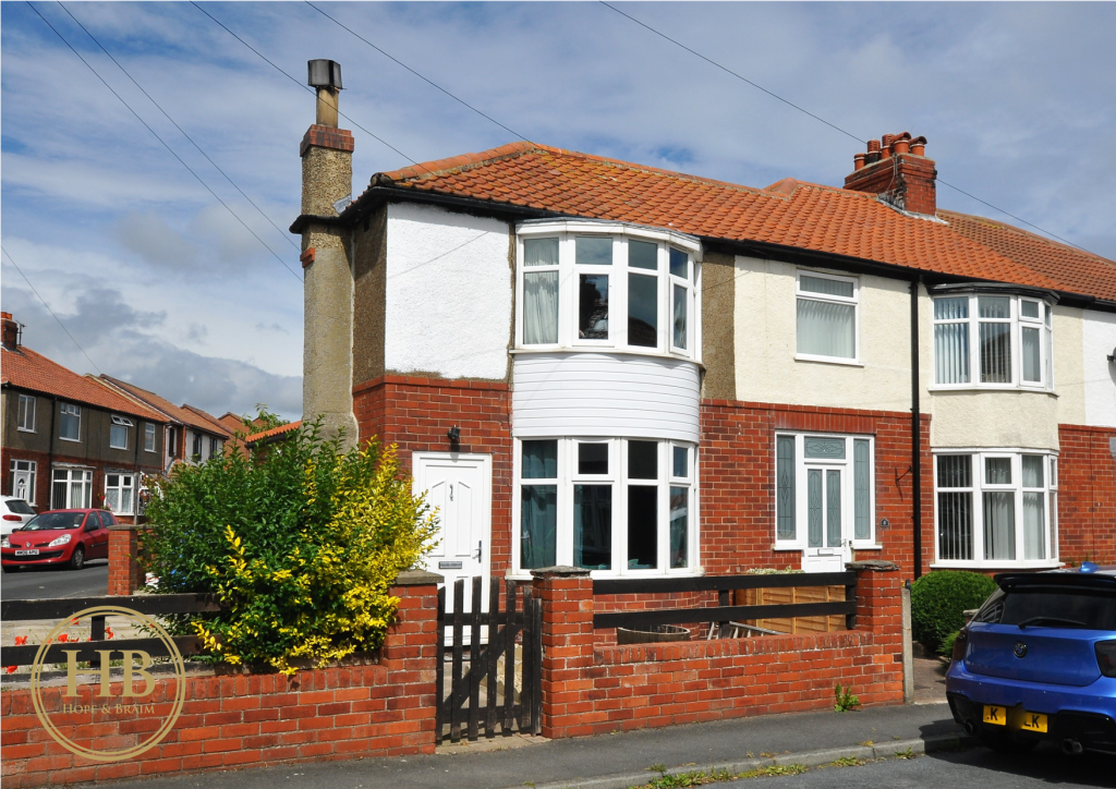 Main image of property: 8a Westcliff Avenue, Whitby