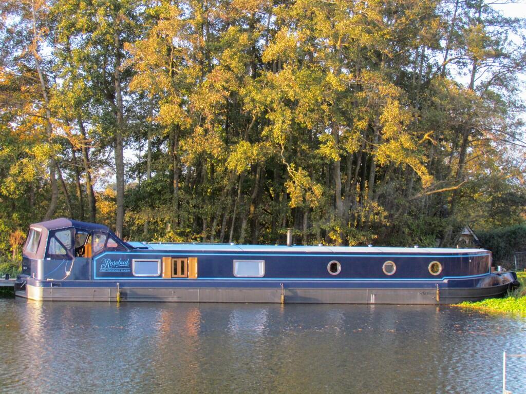 2 bedroom house boat for sale in Tannery Lane, GU23