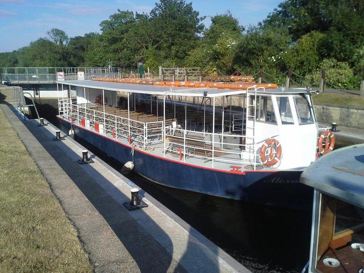 Marine property for sale in Shepperton, Middlesex, TW17