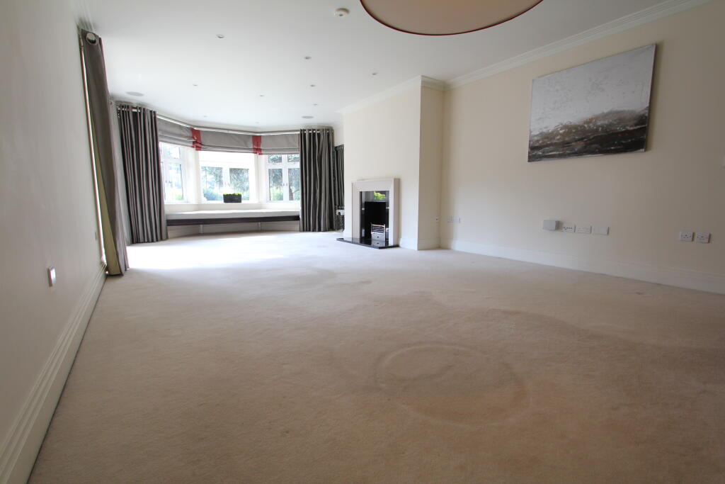 Main image of property: Broomfield Court, 2 Beaumont Close, N2