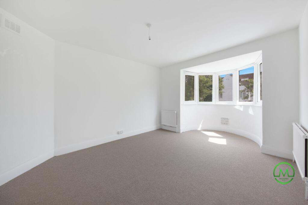 Main image of property: Hallswelle Road, London, NW11 0DJ