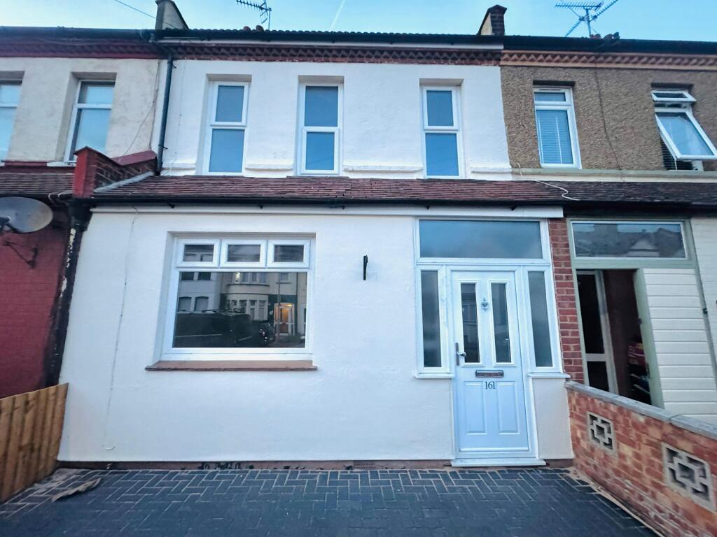 Main image of property: South Avenue, Southend-on-Sea