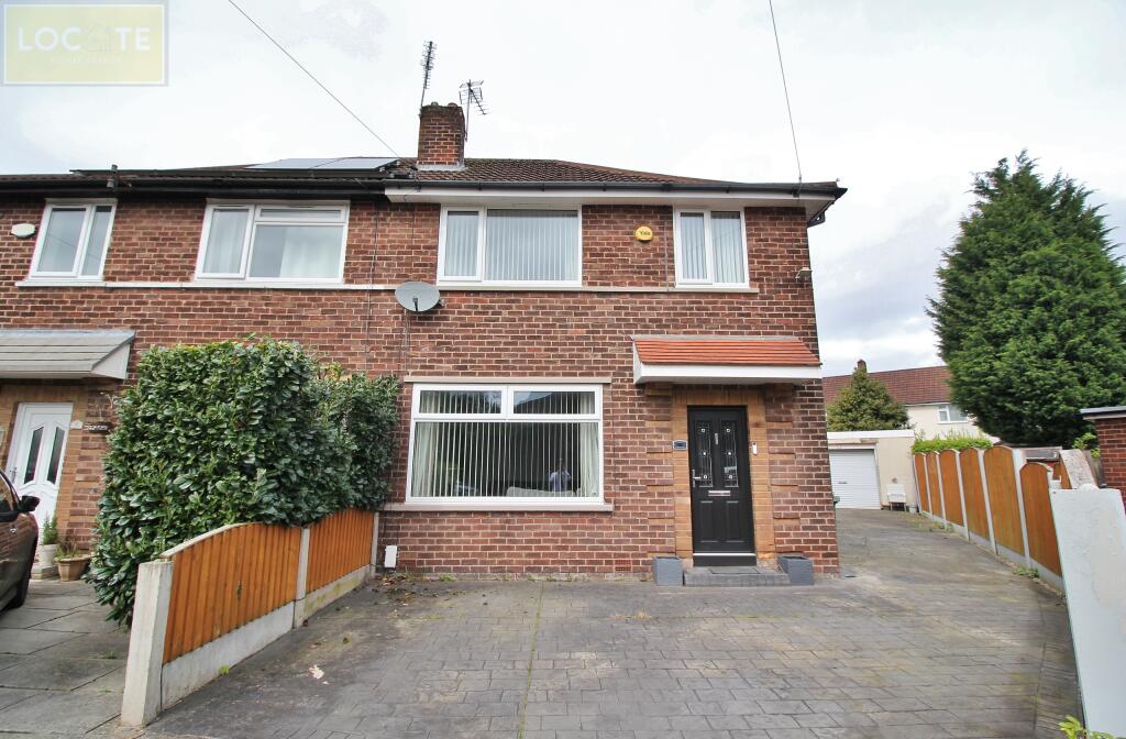 3 bedroom semidetached house for sale in Beech Walk, Stretford