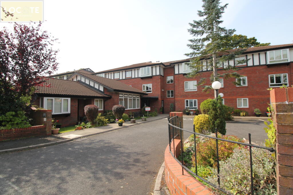 1 bedroom apartment for sale in Braeside, Urmston Lane, Stretford, M32