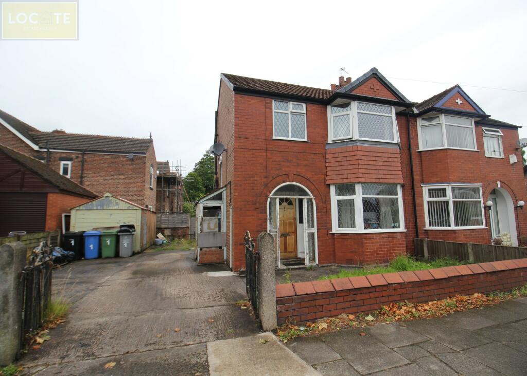 3 bedroom semidetached house for sale in Gilpin Road, Urmston, M41