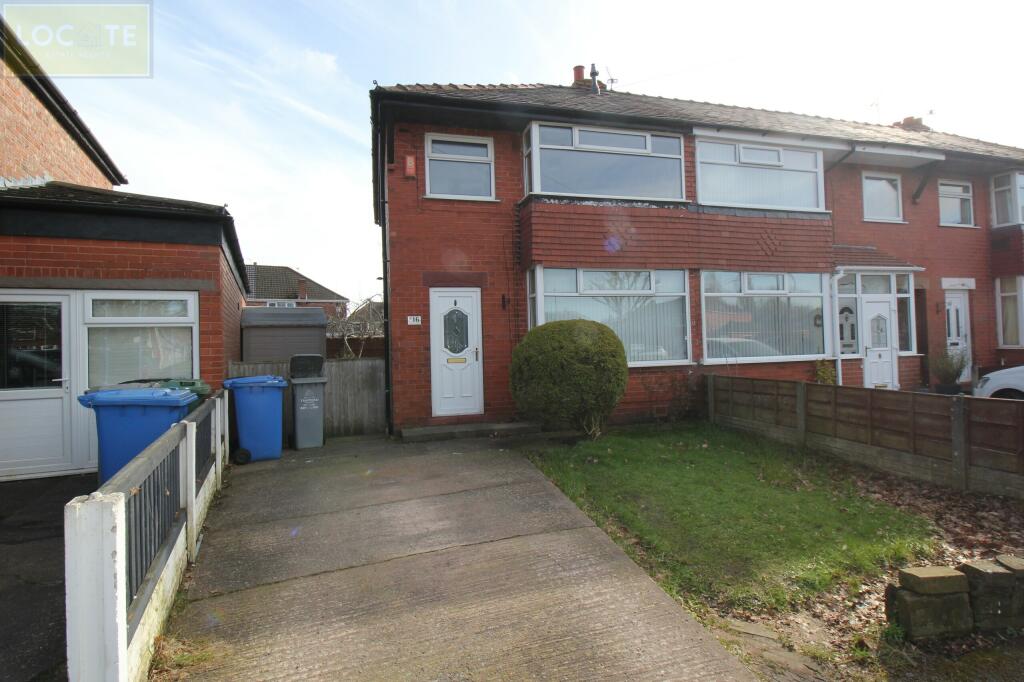 3 bedroom end of terrace house for sale in Close Davyhulme, M41