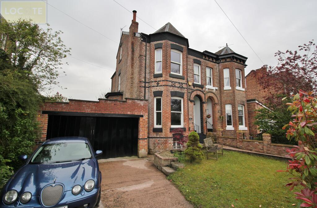 5 bedroom semidetached house for sale in Irlam Road, Flixton, M41