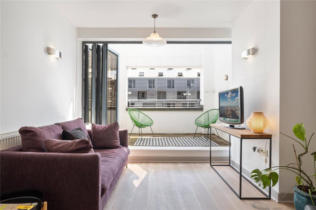 Main image of property: Gillett Place, London, N16