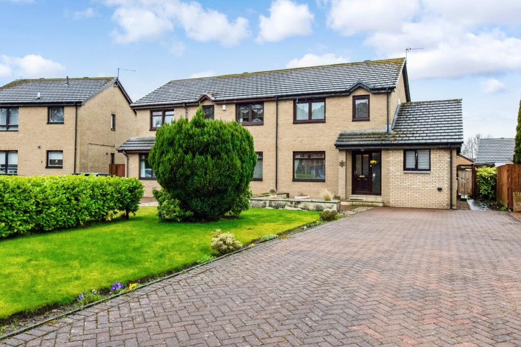 4 bedroom semidetached house for sale in Sorbie Drive, Stonehouse